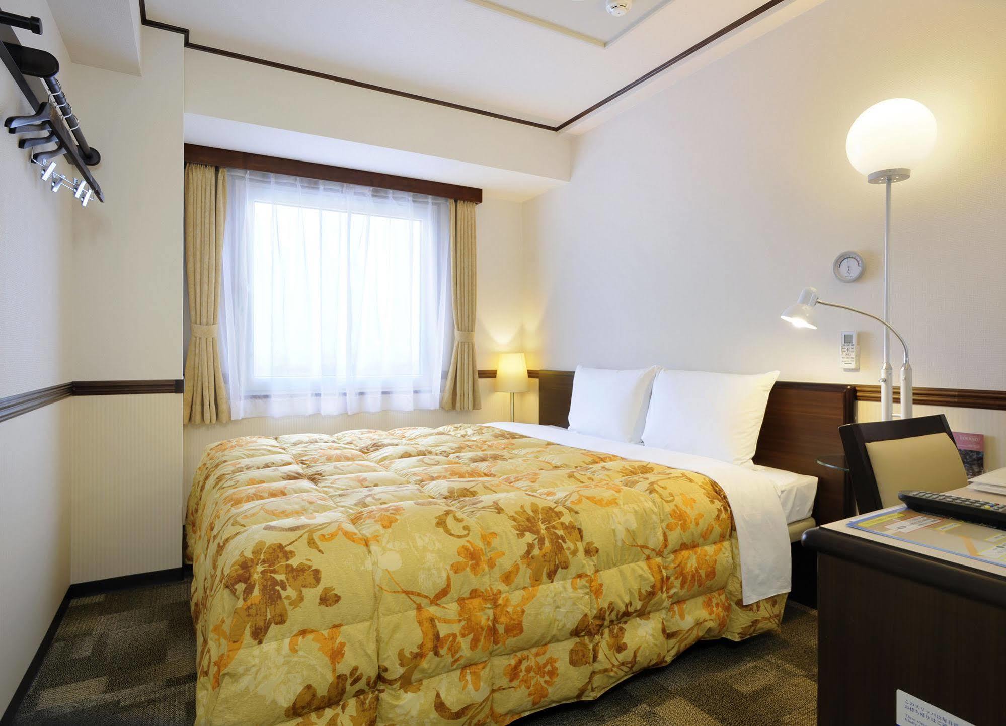Toyoko Inn Shin-Yamaguchi-Eki Shinkansen-Guchi Zewnętrze zdjęcie