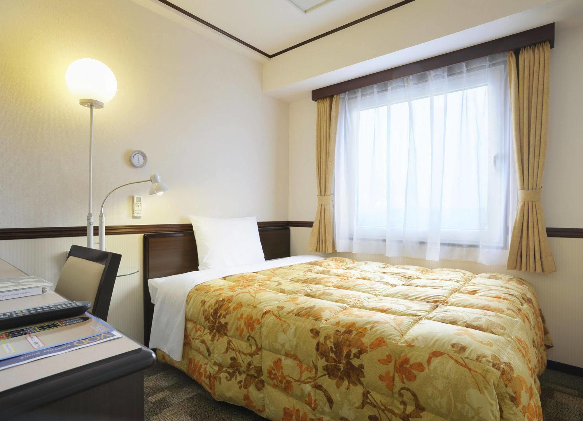 Toyoko Inn Shin-Yamaguchi-Eki Shinkansen-Guchi Zewnętrze zdjęcie