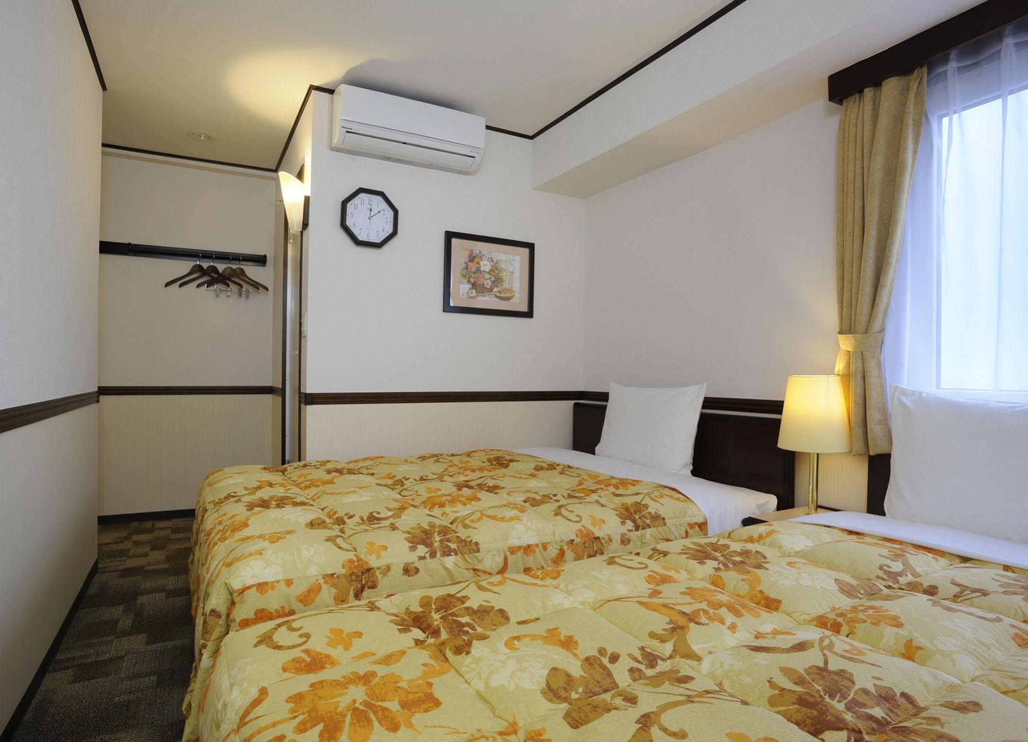 Toyoko Inn Shin-Yamaguchi-Eki Shinkansen-Guchi Zewnętrze zdjęcie