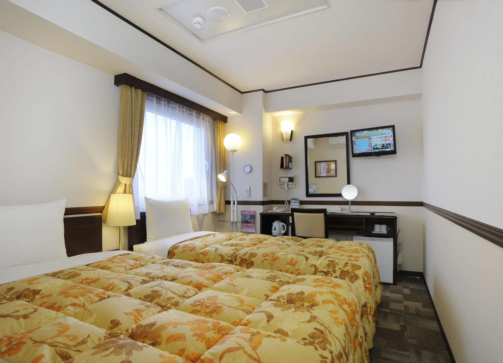 Toyoko Inn Shin-Yamaguchi-Eki Shinkansen-Guchi Zewnętrze zdjęcie